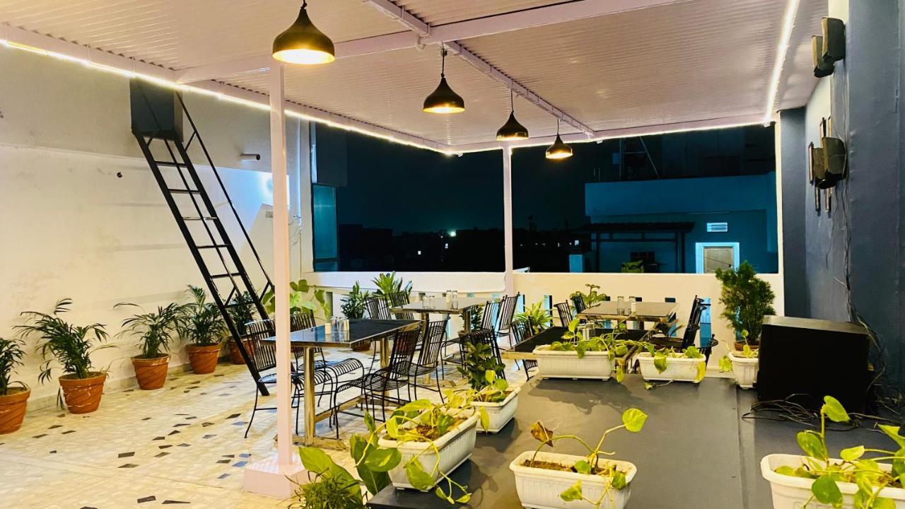 Hotel Pulse Inn Near Railway Station ג'איפור מראה חיצוני תמונה