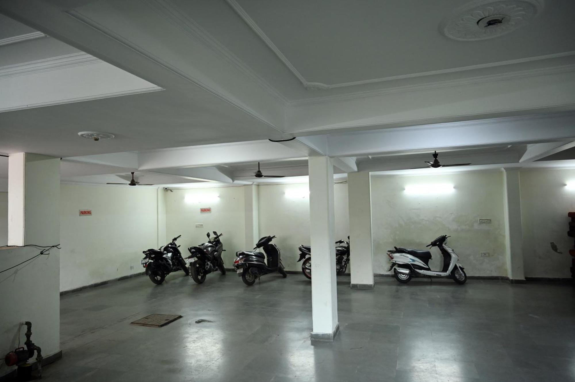 Hotel Pulse Inn Near Railway Station ג'איפור מראה חיצוני תמונה