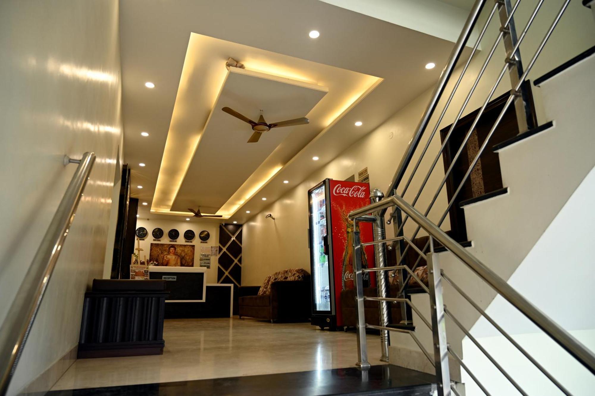 Hotel Pulse Inn Near Railway Station ג'איפור מראה חיצוני תמונה