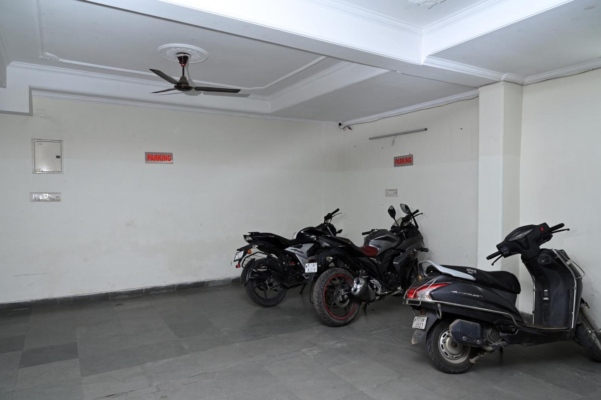 Hotel Pulse Inn Near Railway Station ג'איפור מראה חיצוני תמונה