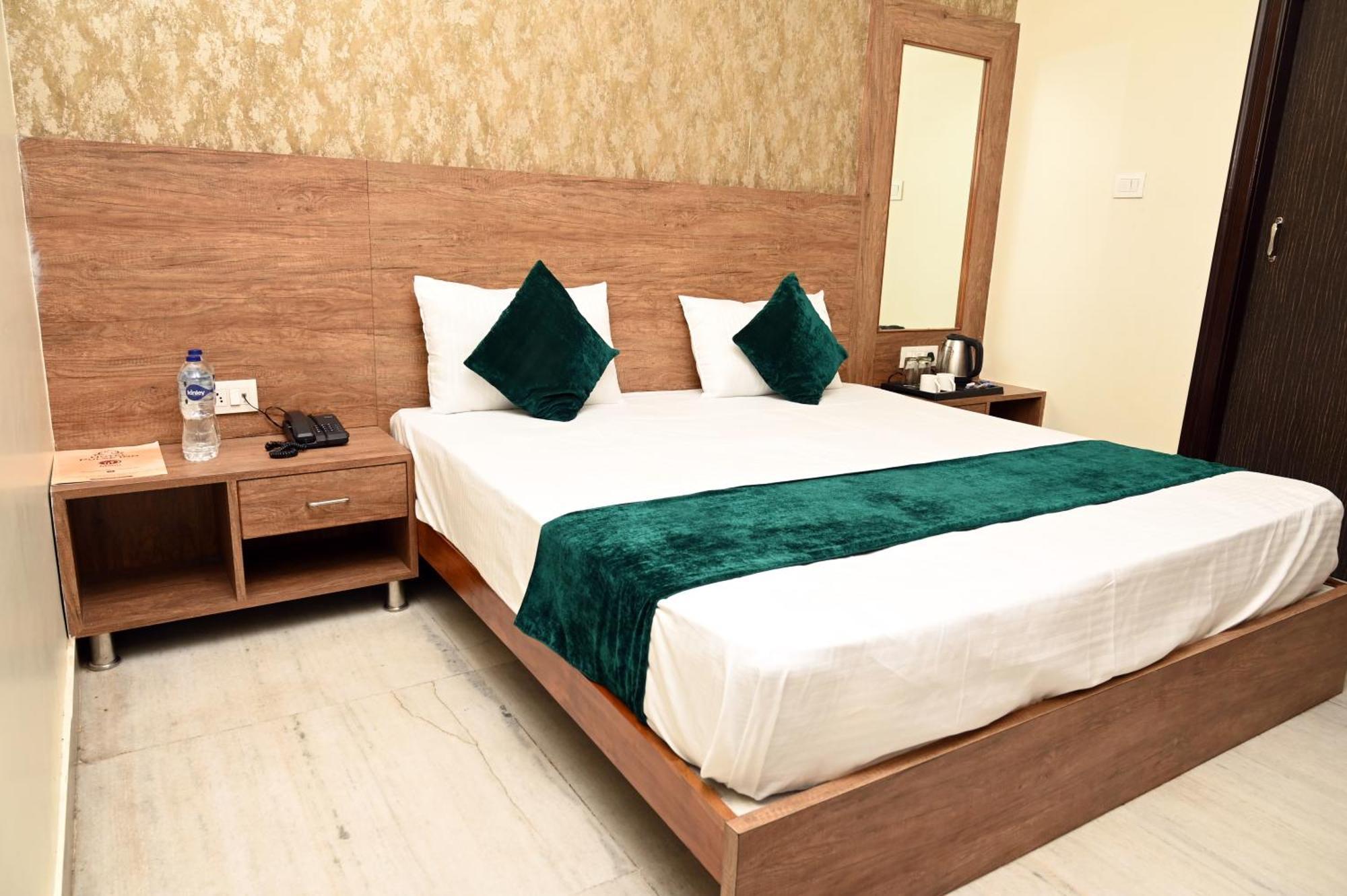 Hotel Pulse Inn Near Railway Station ג'איפור מראה חיצוני תמונה