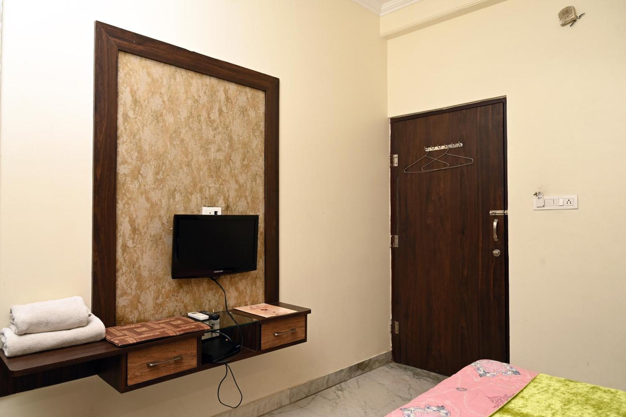 Hotel Pulse Inn Near Railway Station ג'איפור מראה חיצוני תמונה