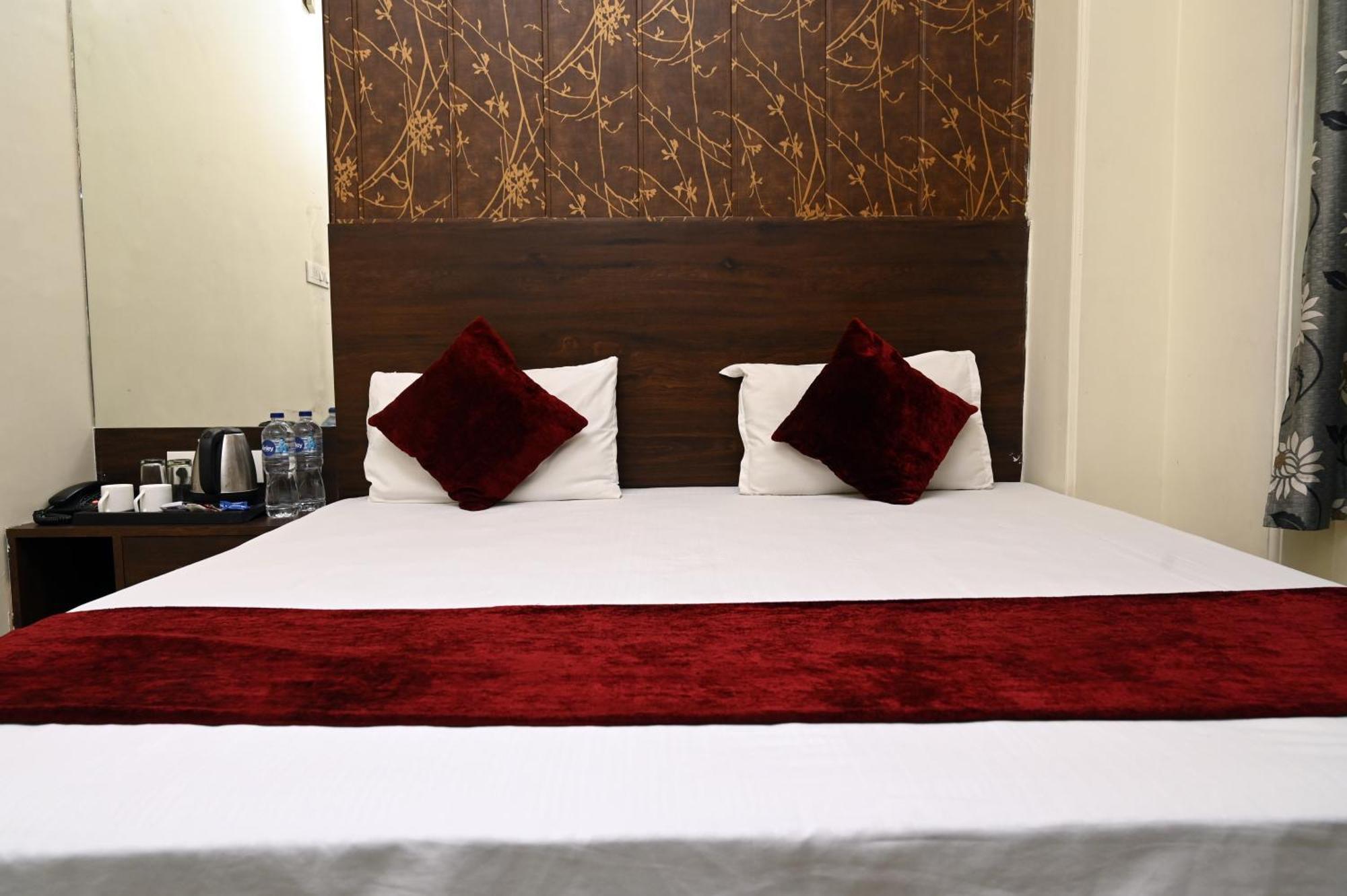 Hotel Pulse Inn Near Railway Station ג'איפור מראה חיצוני תמונה