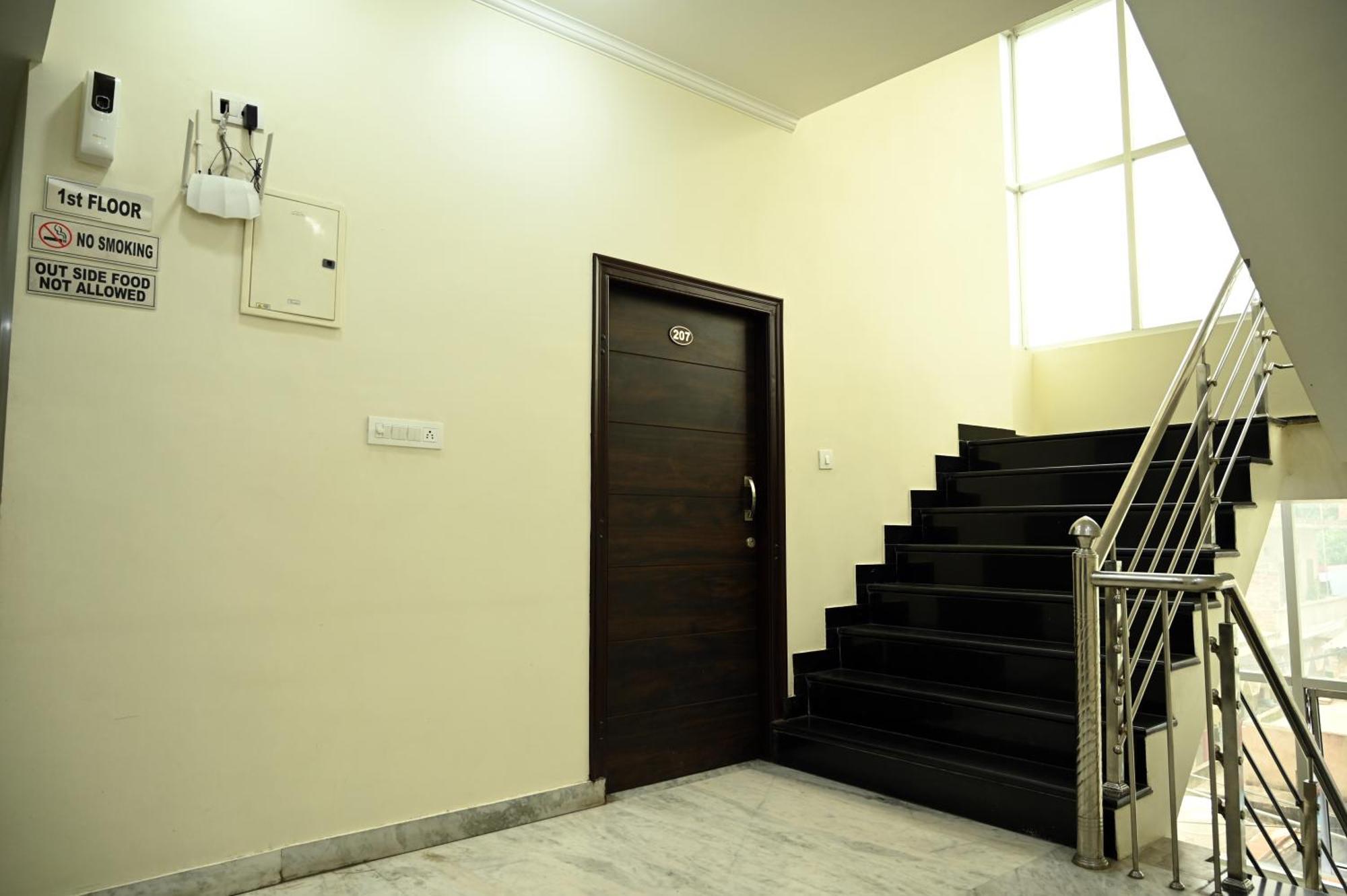 Hotel Pulse Inn Near Railway Station ג'איפור מראה חיצוני תמונה