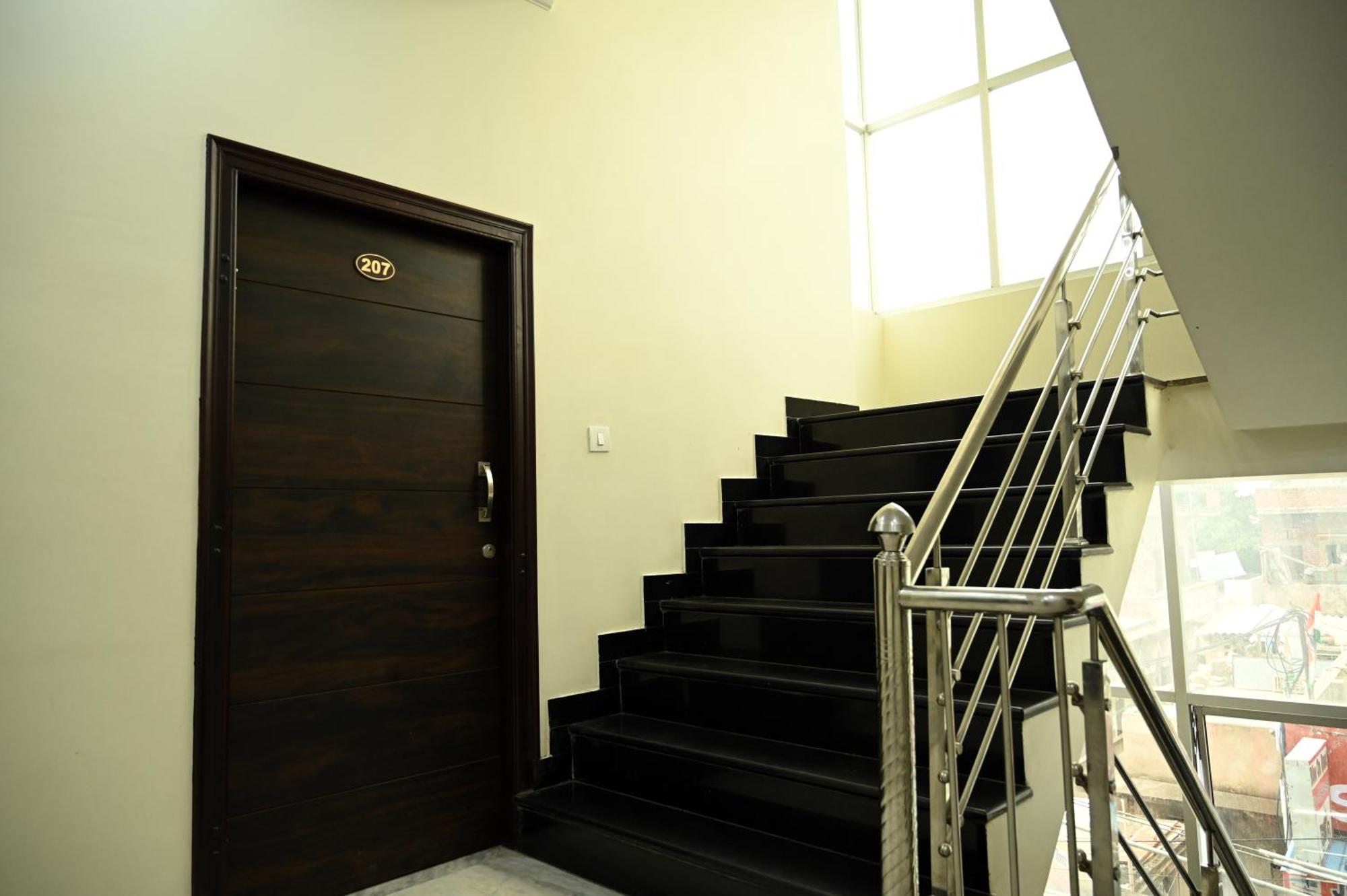 Hotel Pulse Inn Near Railway Station ג'איפור מראה חיצוני תמונה